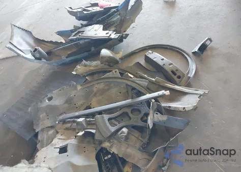 2016 Subaru Outback 2.5I Premium z USA, uszkodzony, nr VIN 4S4BSACC8G3244353